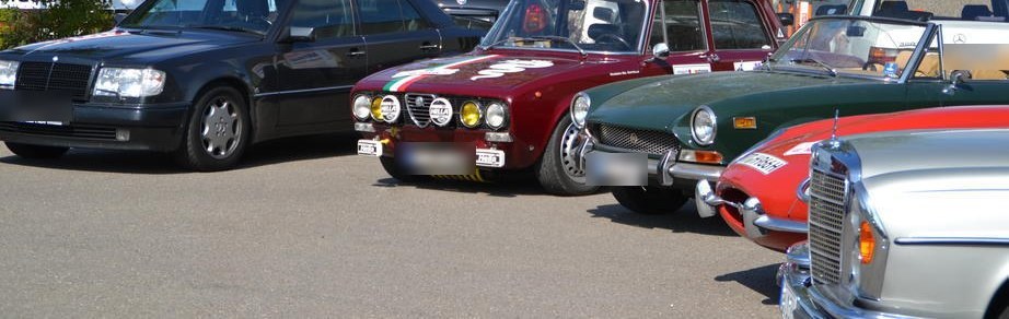 Klassiker von Mercedes, Alfa Romeo und MG auf dem Hof in Endingen